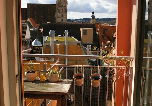 Balkon mit Blick über die Dächer Coburgs