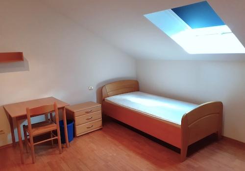 Bsp. Zimmer Dachgeschoss Ansicht 1