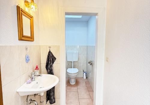 EG WC und Flur