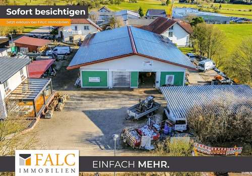 Hofbereich mit Hallenzugang