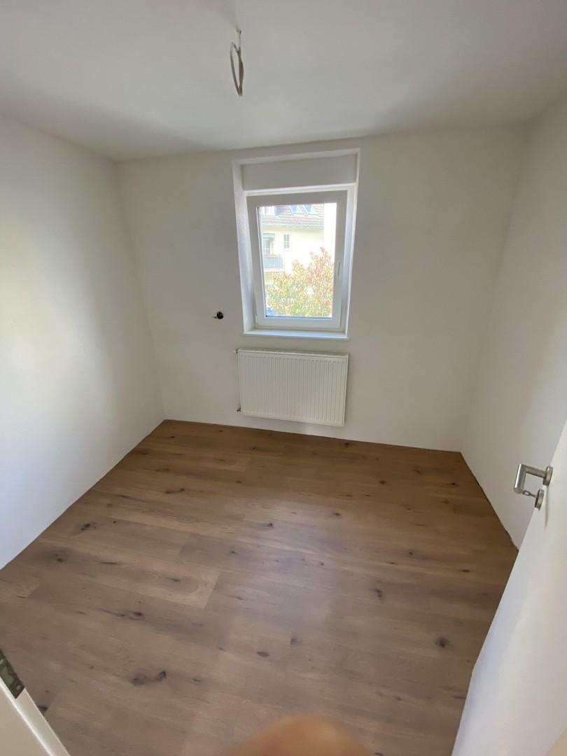 Ankleidezimmer OG Rechts