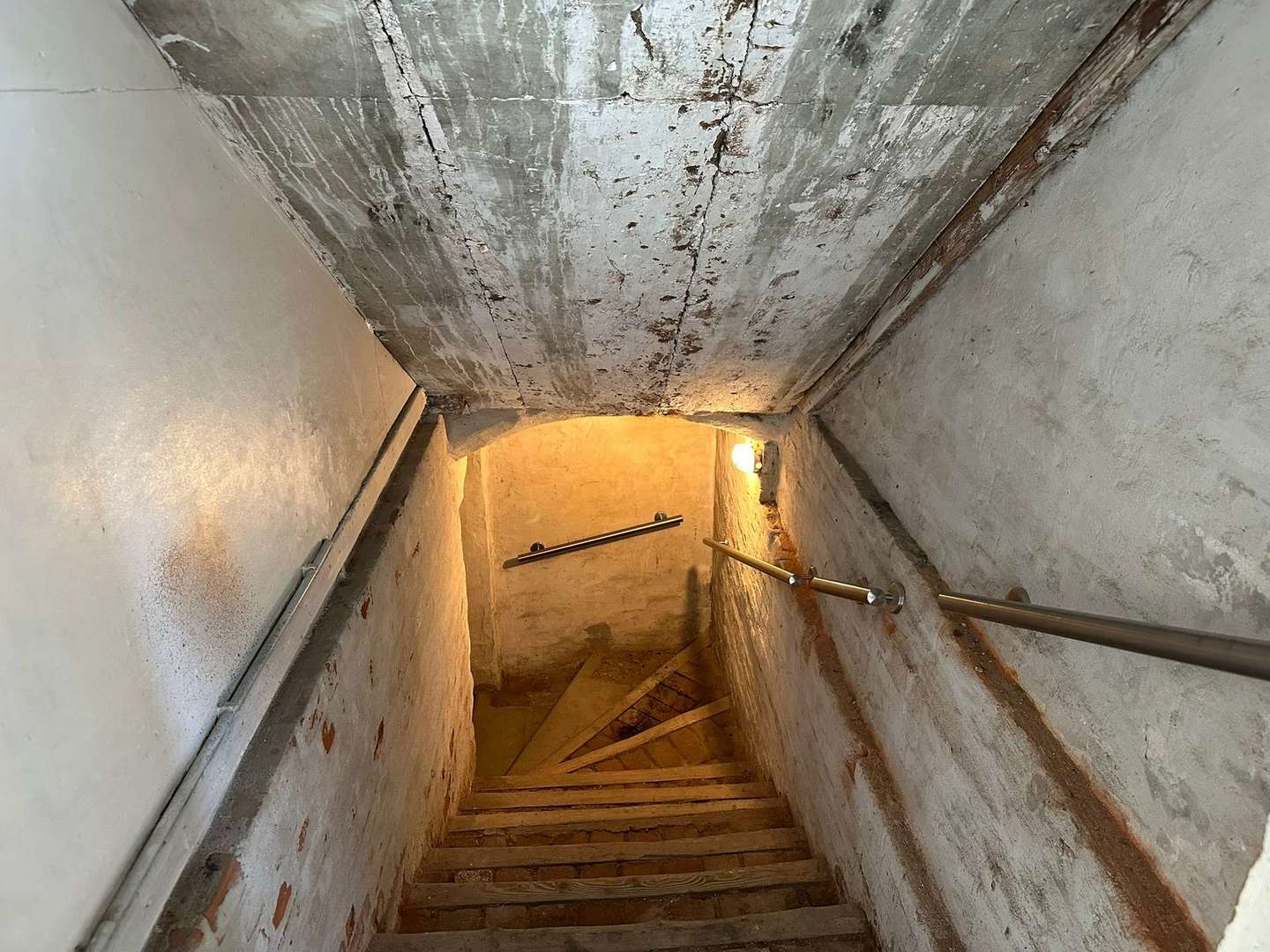 Keller