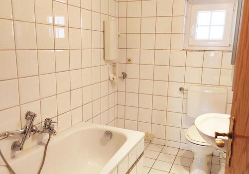 Badezimmer EG