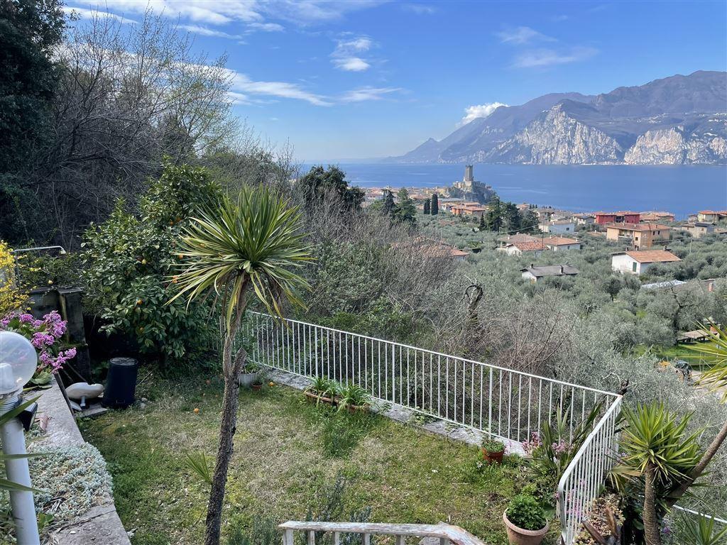 UG-Ausblick auf eigene Gartenanlage
