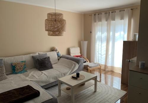 Wohnzimmer + Ausgang Terrasse