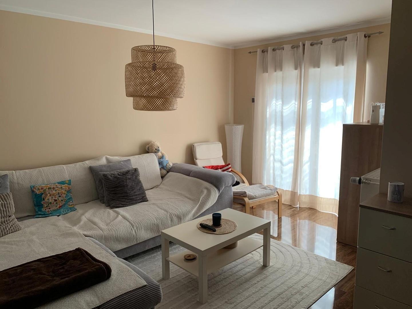 Wohnzimmer + Ausgang Terrasse