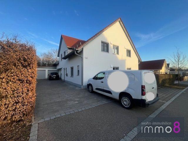Zufahrt und Parken