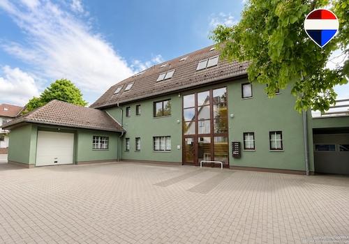 Innenhof Parken - Hauseingang