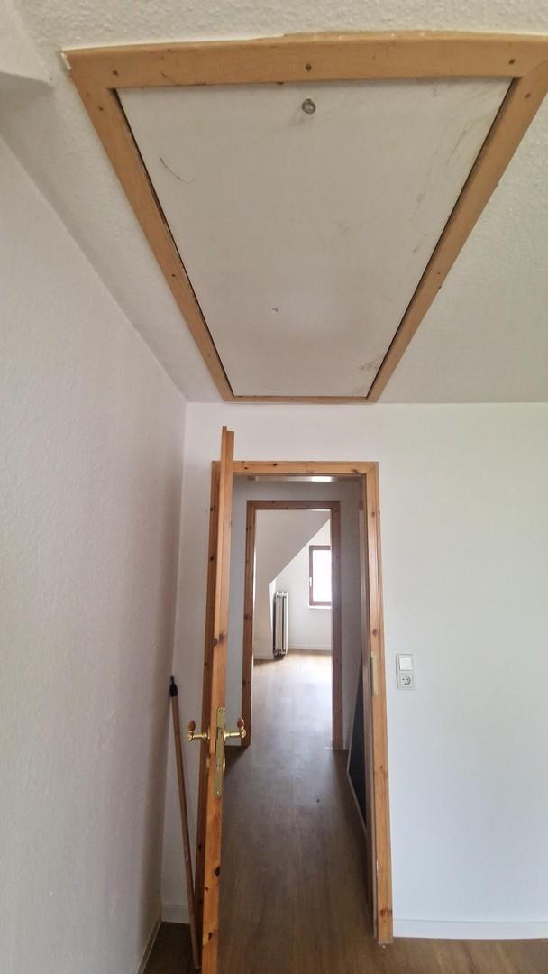 oben inkl Zugang Dachboden