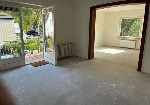 Wohnzimmer mit Esszimmer