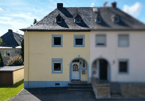 Straßenansicht