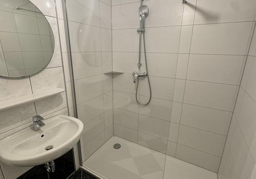 Bad mit ebenerdiger XXL Dusche