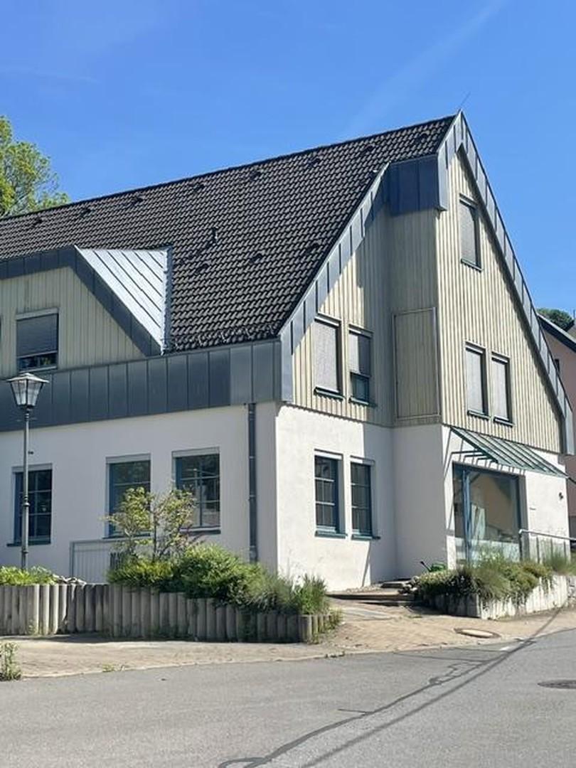 Haus von der Straßenseite 