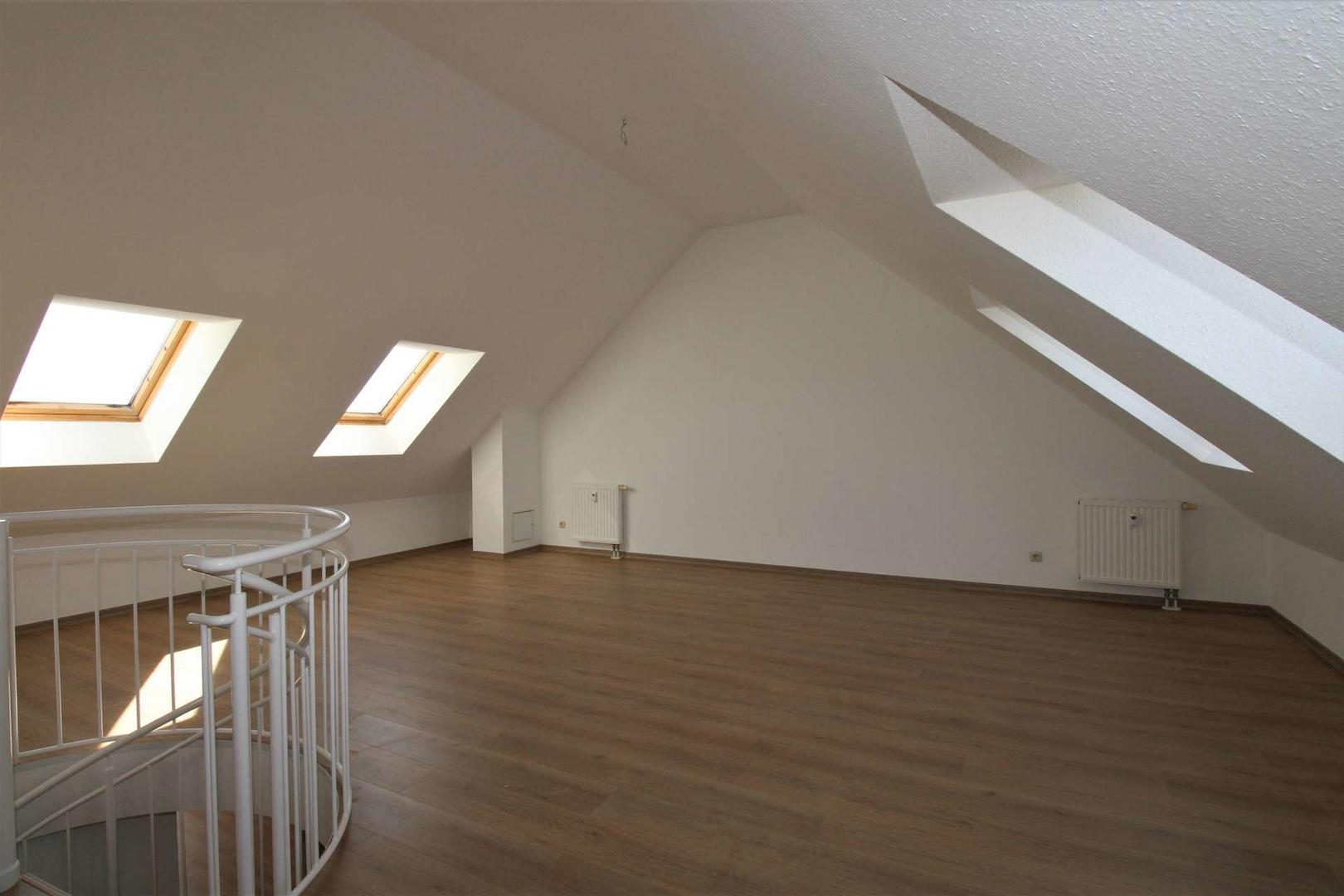 Studio (Dachgeschoss 2)
