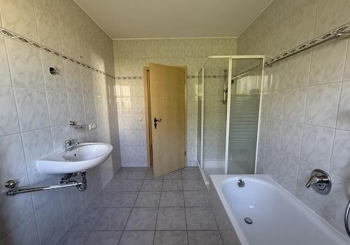 Badezimmer EG