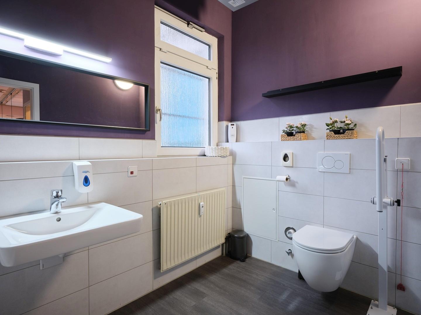 Damen- / Behinderten WC
