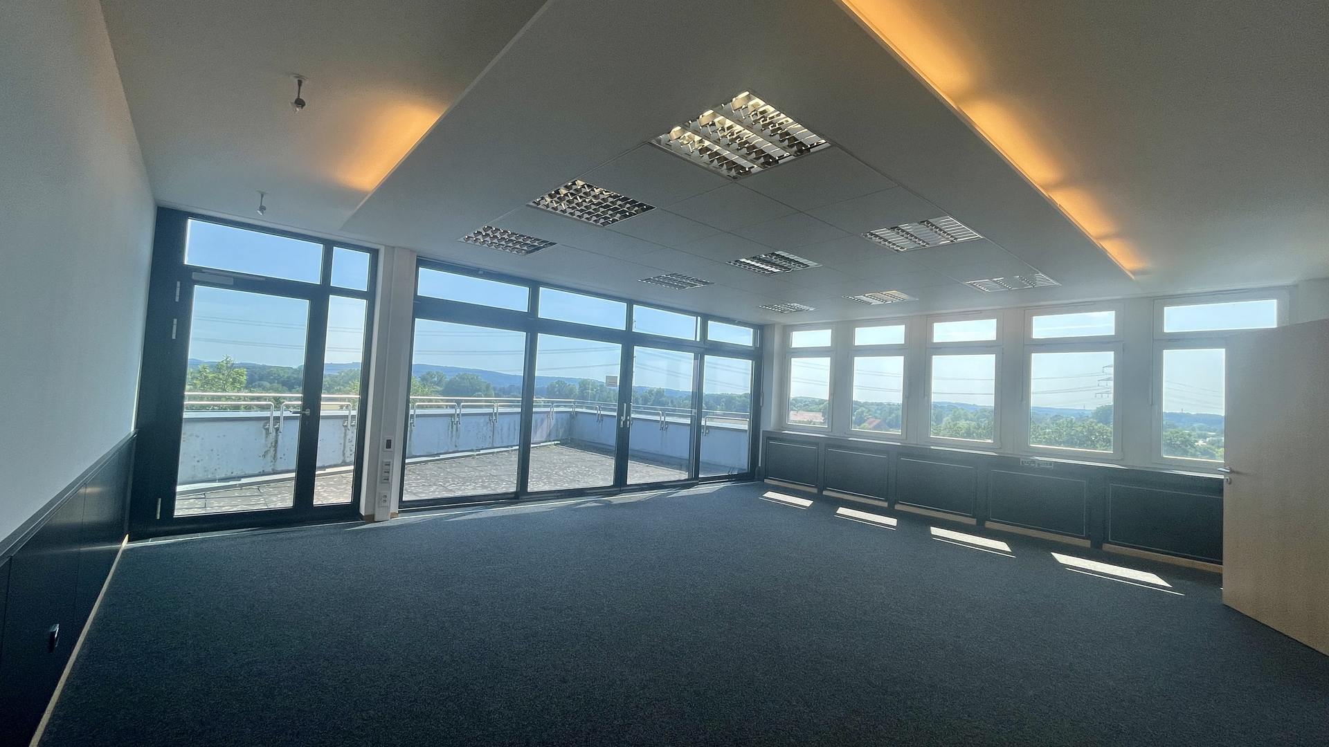Büro 4. OG mit Dachterasse