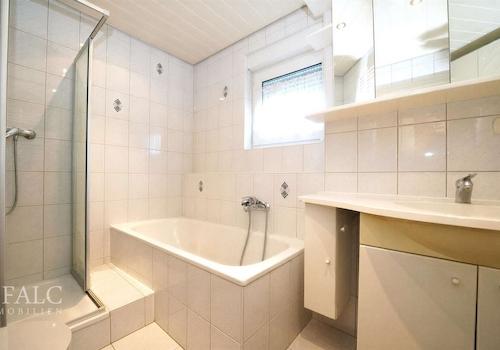 Badezimmer EG