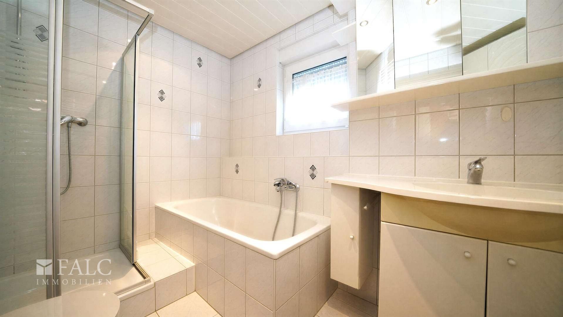 Badezimmer EG