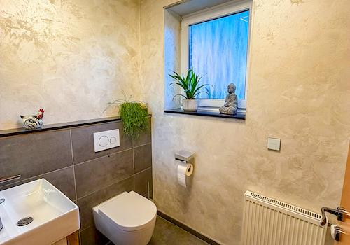 34 Gäste WC EG