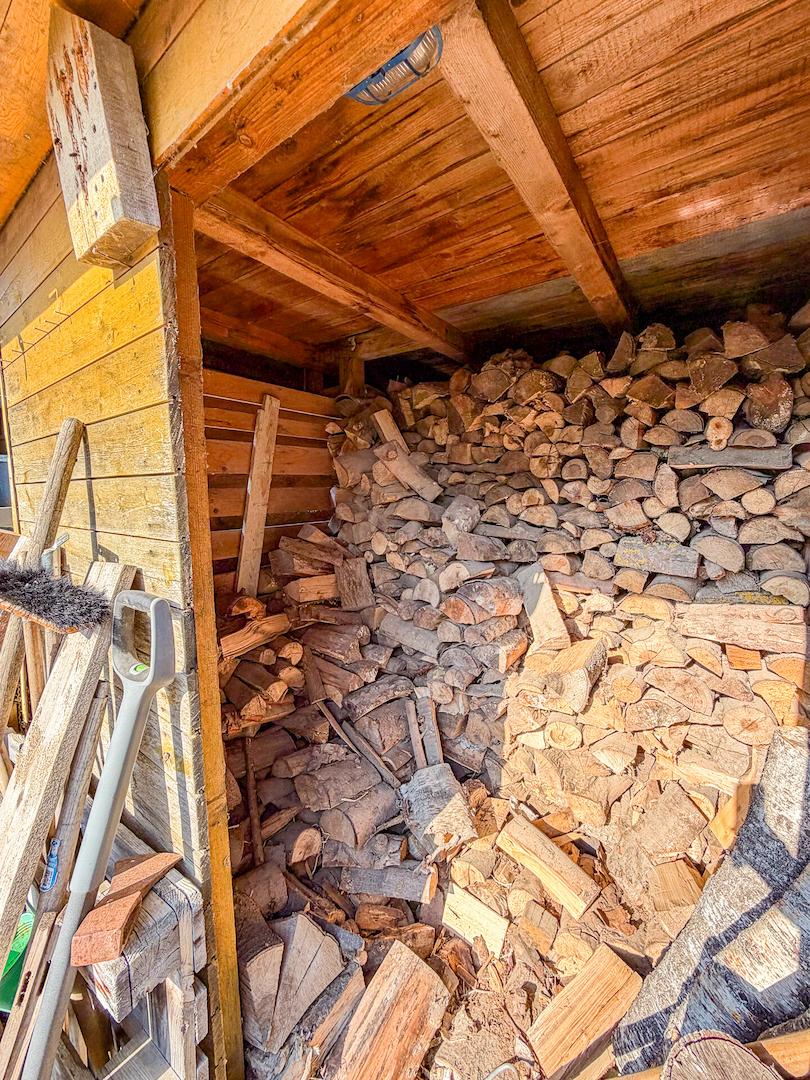 65 Holzlager