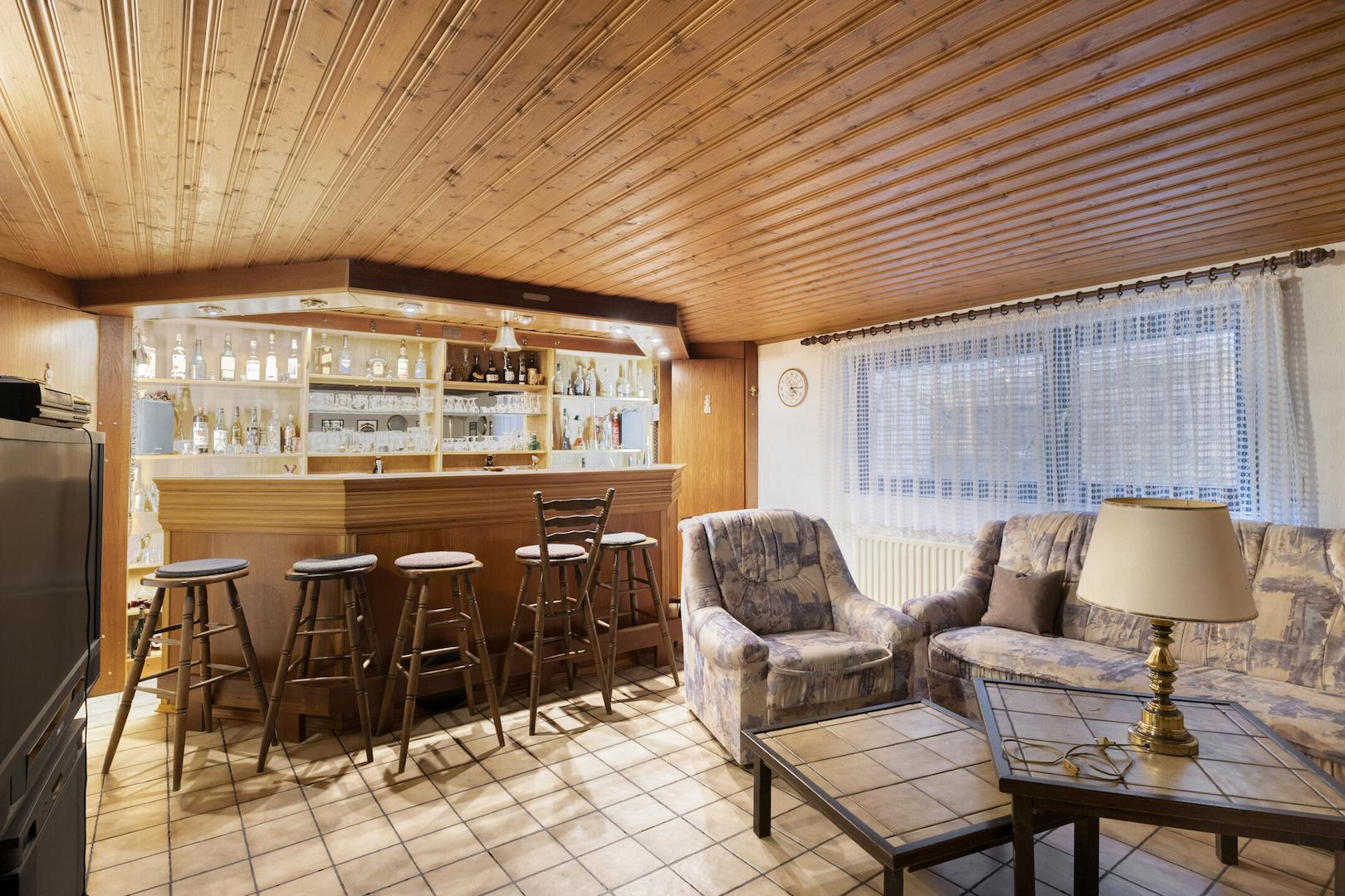 Bar KG