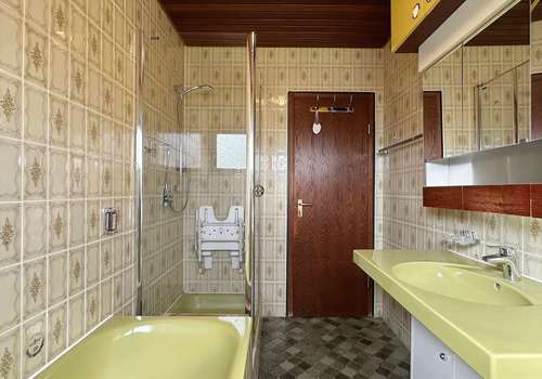 Badezimmer (2) EG