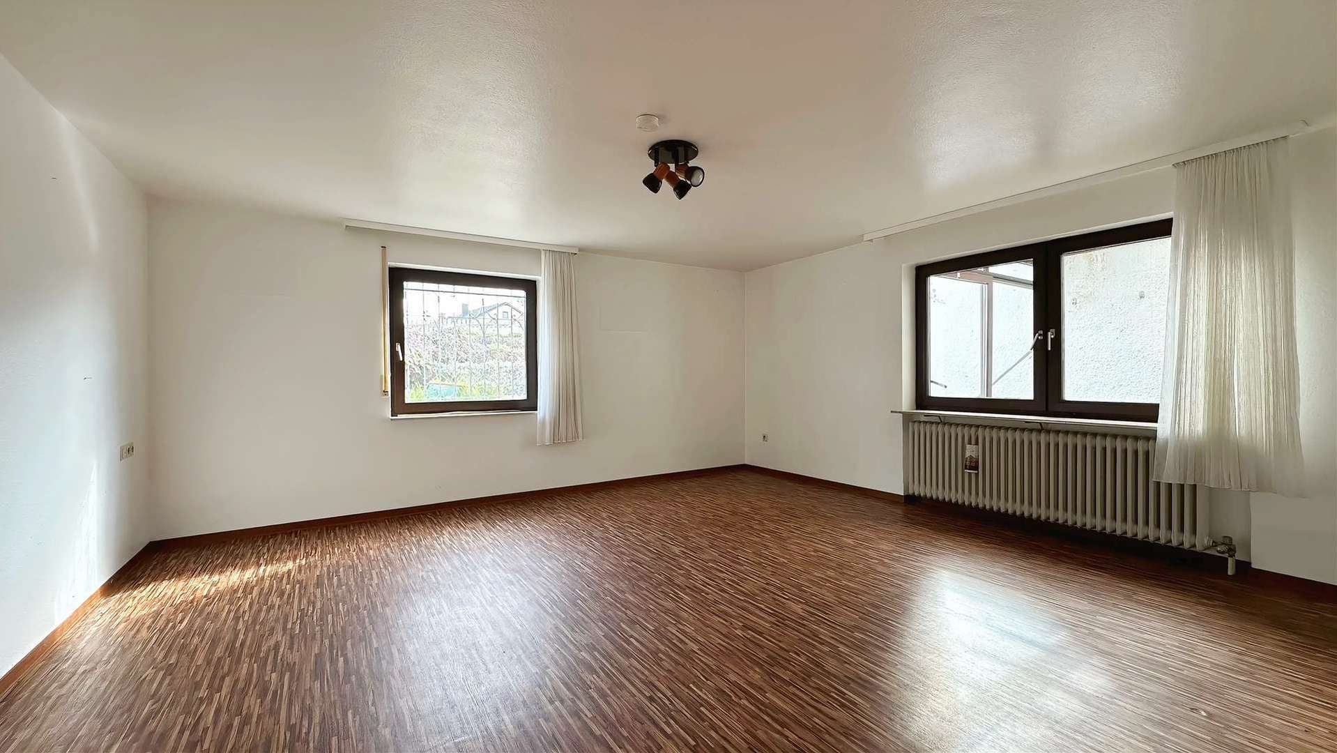 3. Schlafzimmer (1) UG