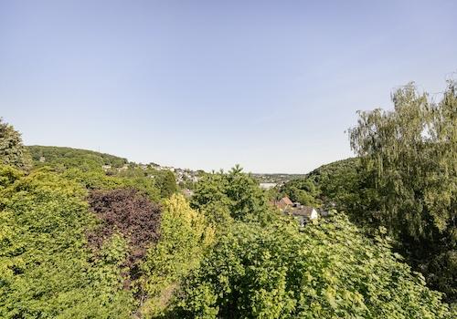 großes Grundstück und tolle Weitsicht