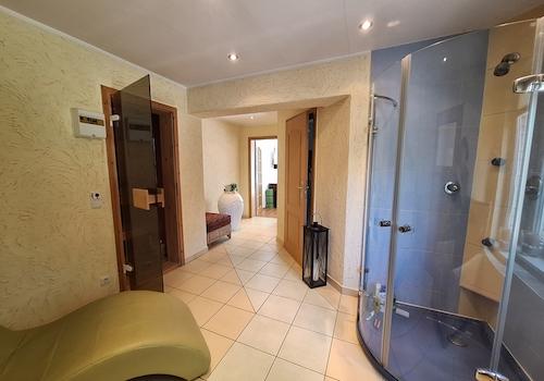 Wellnessbereich mit Sauna