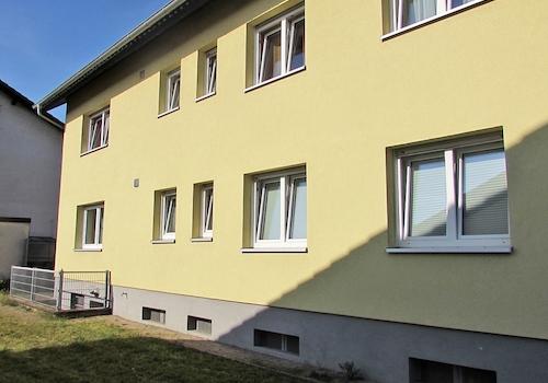 seitliche Hausansicht