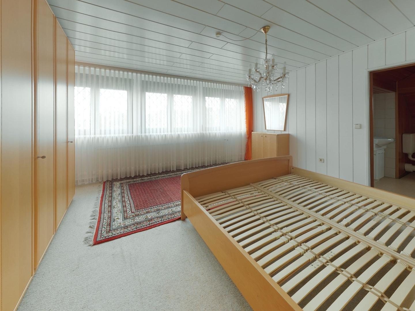 Schlafzimmer DG
