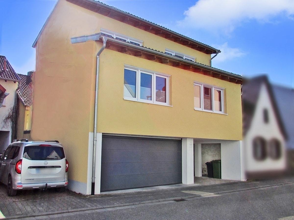 Blick auf das Vorderhaus