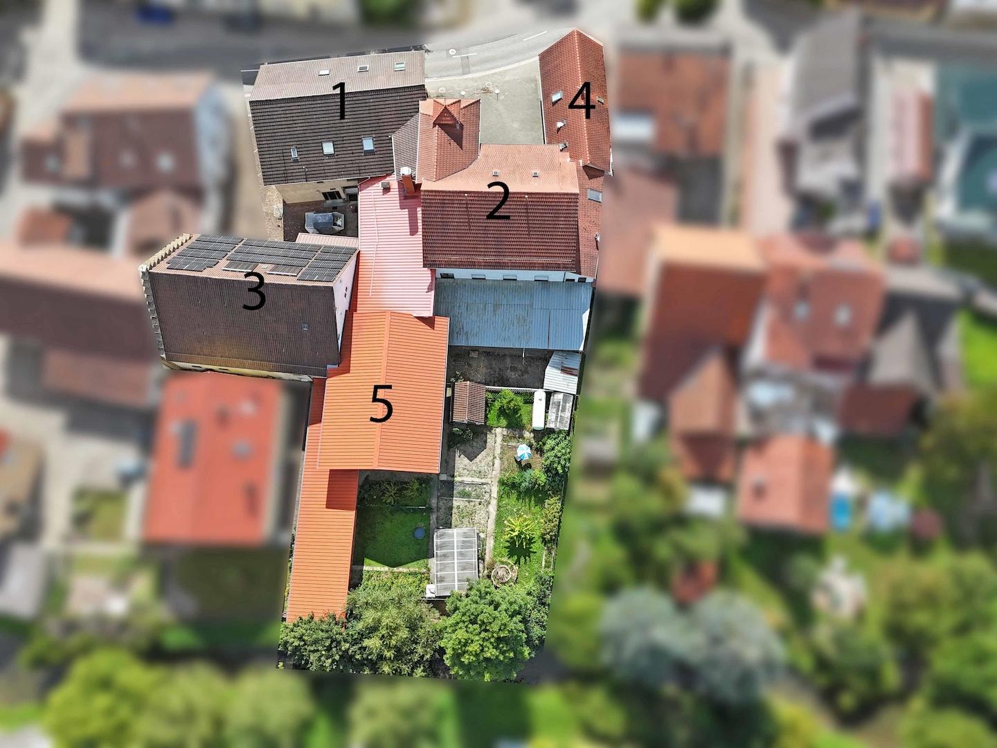 Drohnenansicht nummeriert