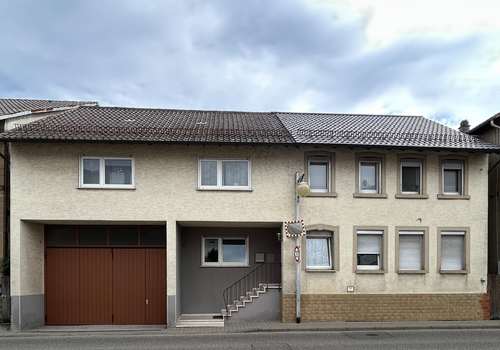 Straßenansicht