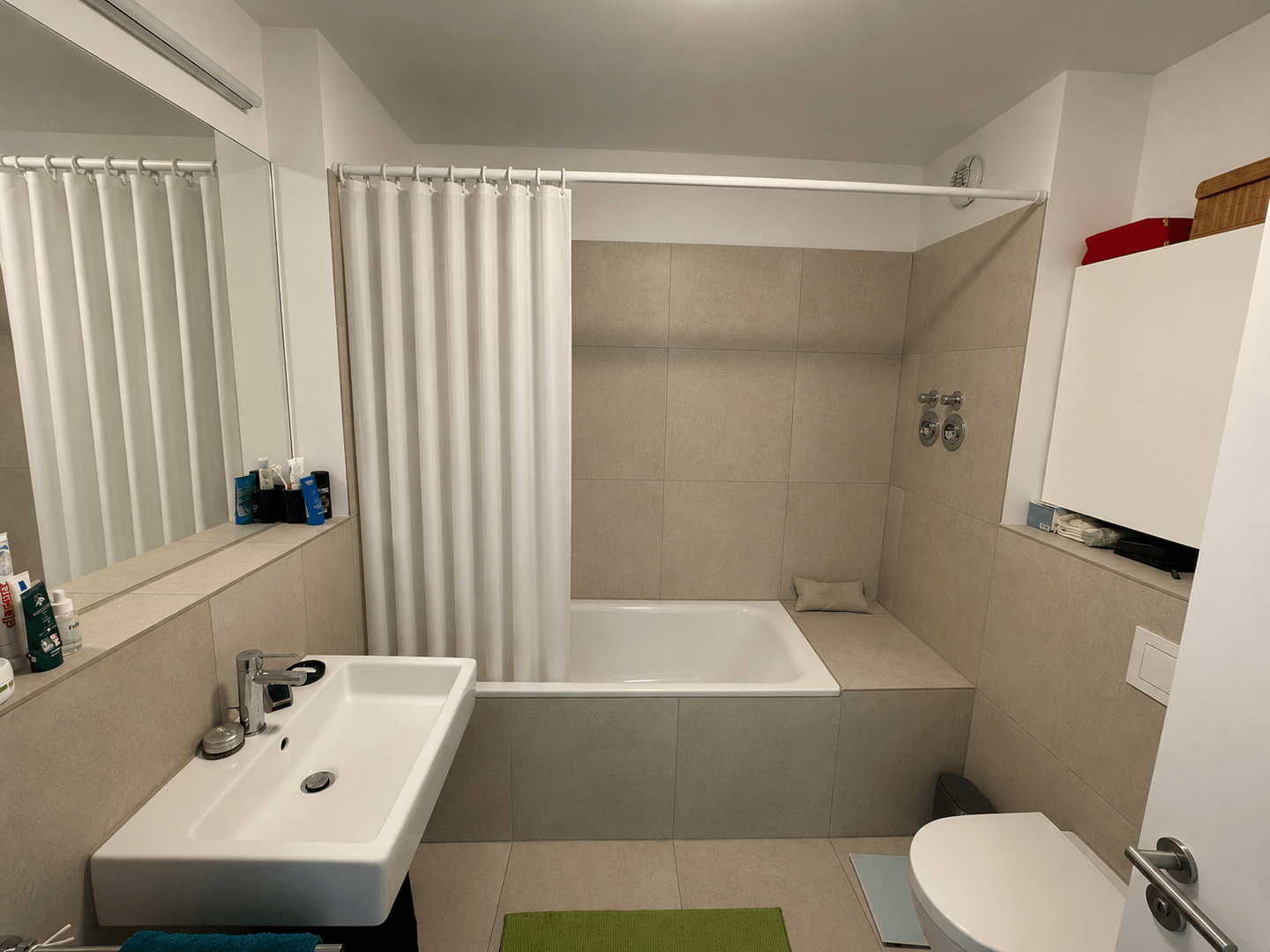 Badezimmer mit Wanne