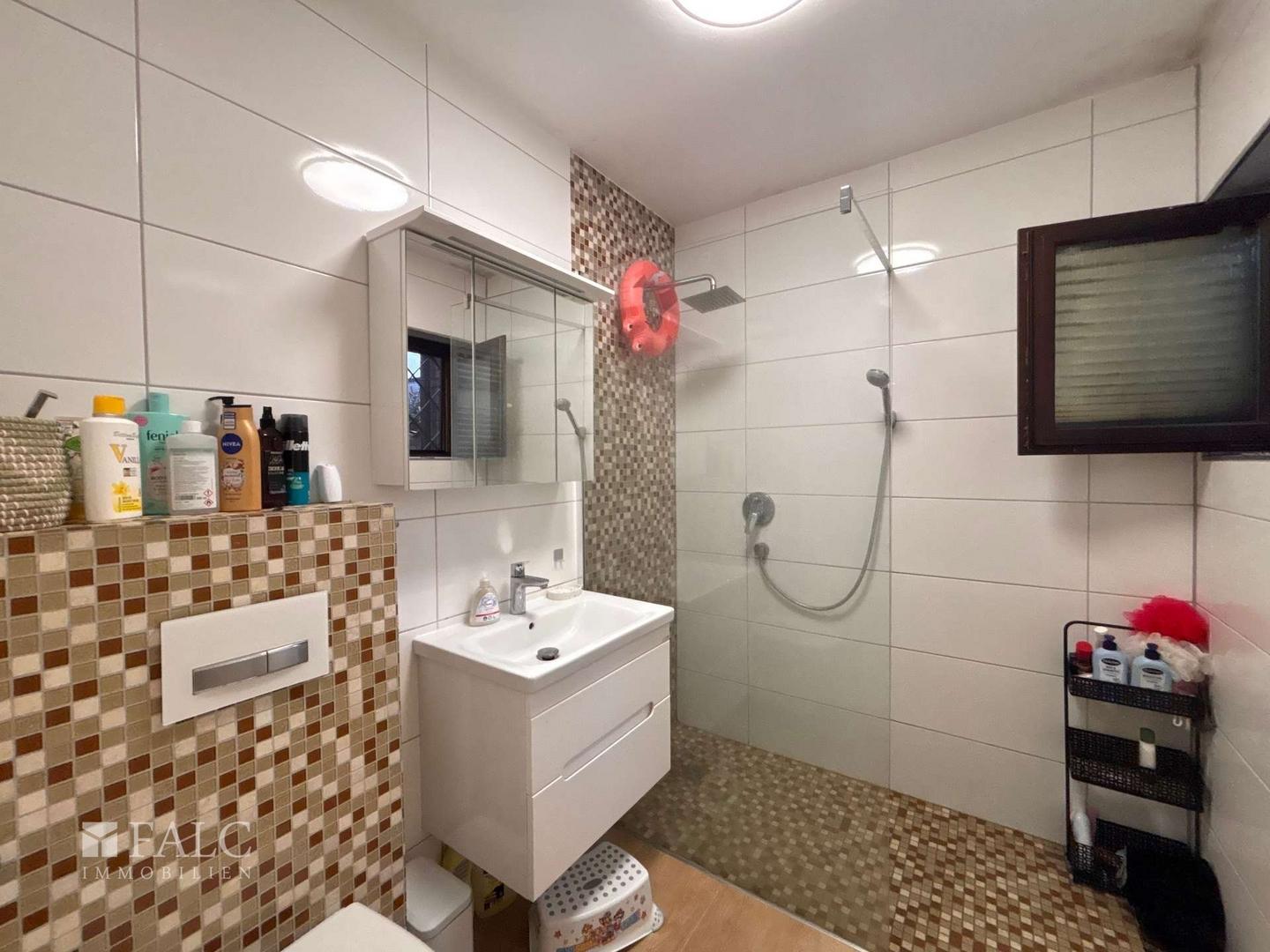 Badezimmer EG