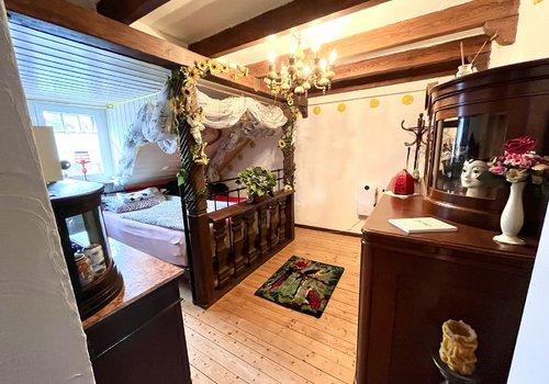 Schlafzimmer DG