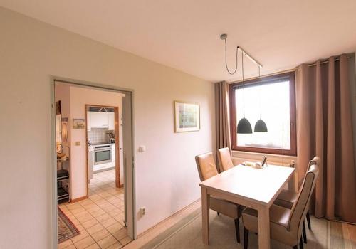 1 Zimmer im EG