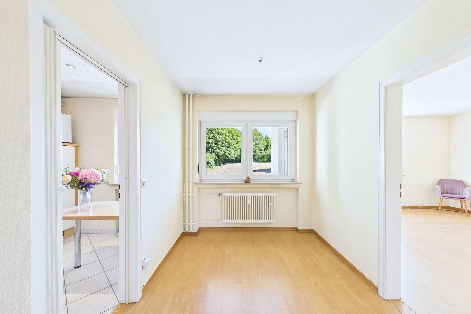 Essplatz zwischen Küche und Wohnzimmer