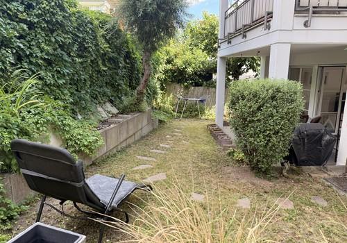 Garten mit überdachter Terrass