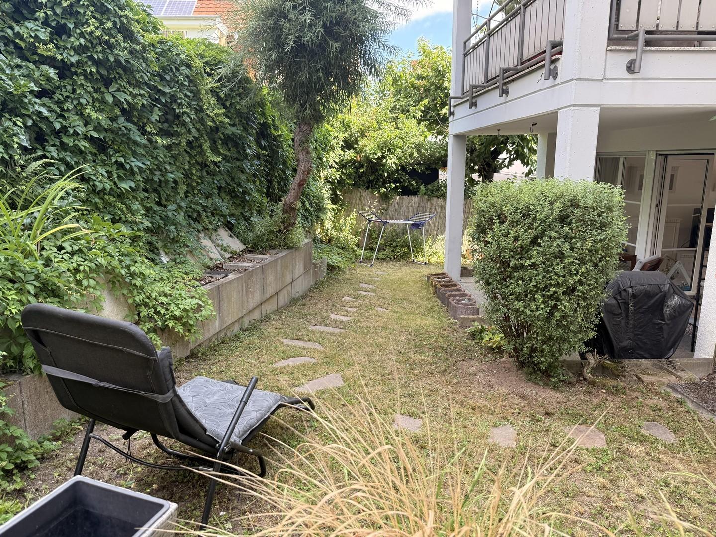 Garten mit überdachter Terrass
