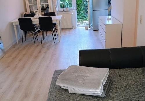 Wohnzimmer mit Essbereich und 