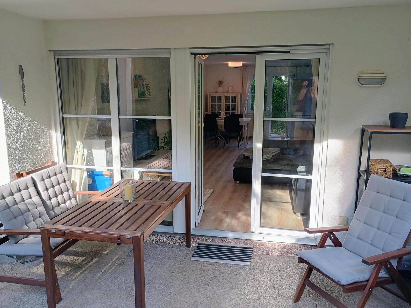 Überdachte Terrasse Nord