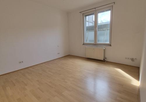 Schlafzimmer Wohnung 2
