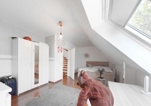 Helles Kinderzimmer