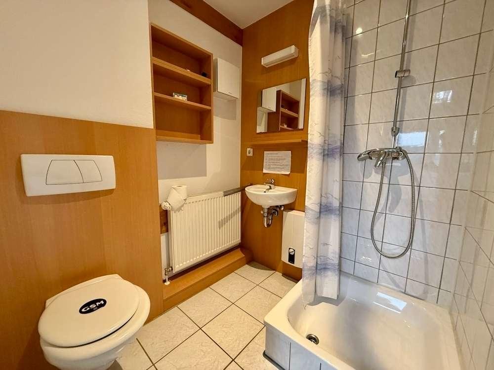 Büro OG (Badezimmer I)