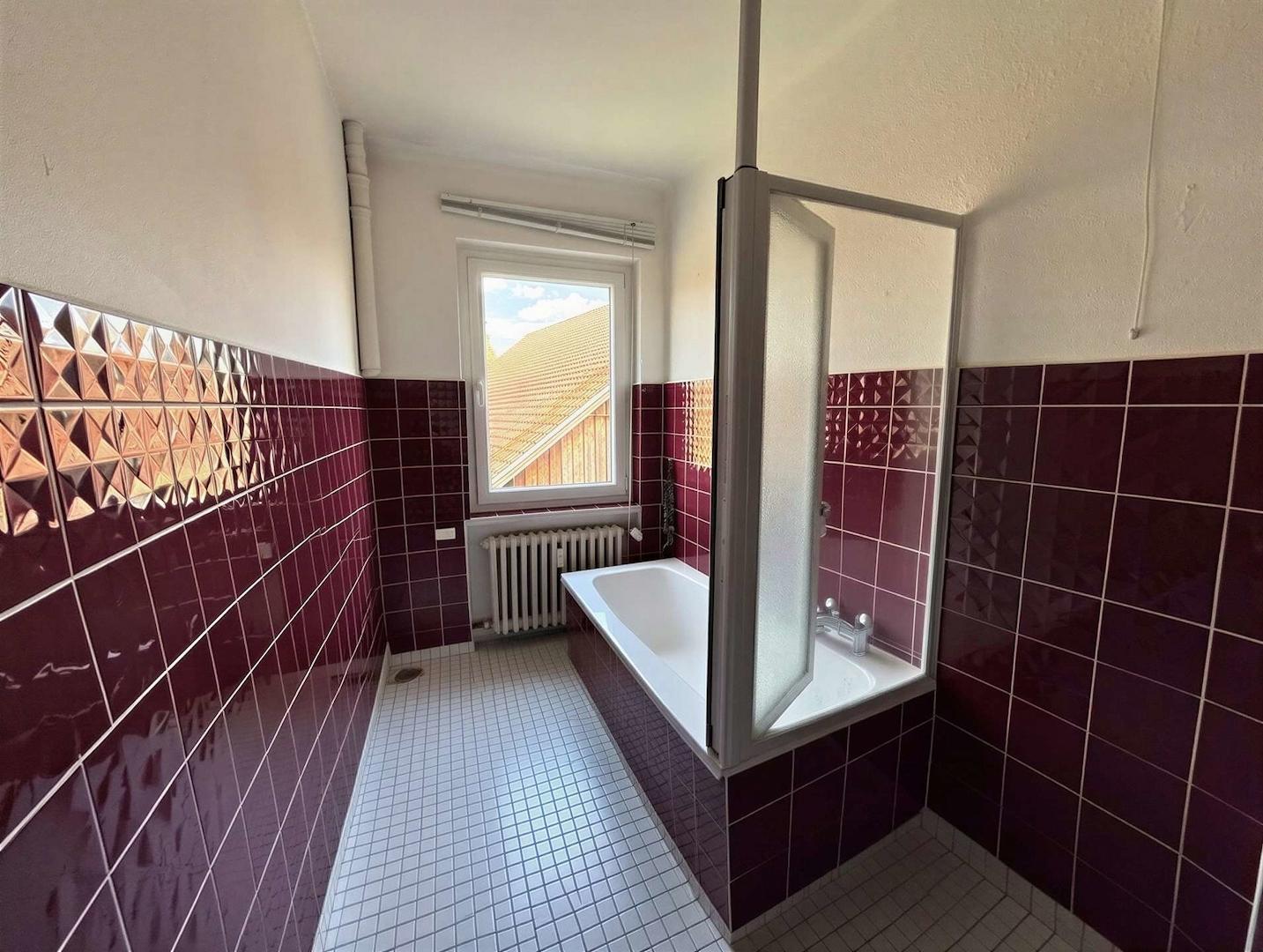 Badezimmer Whg 2- (KI generiert)