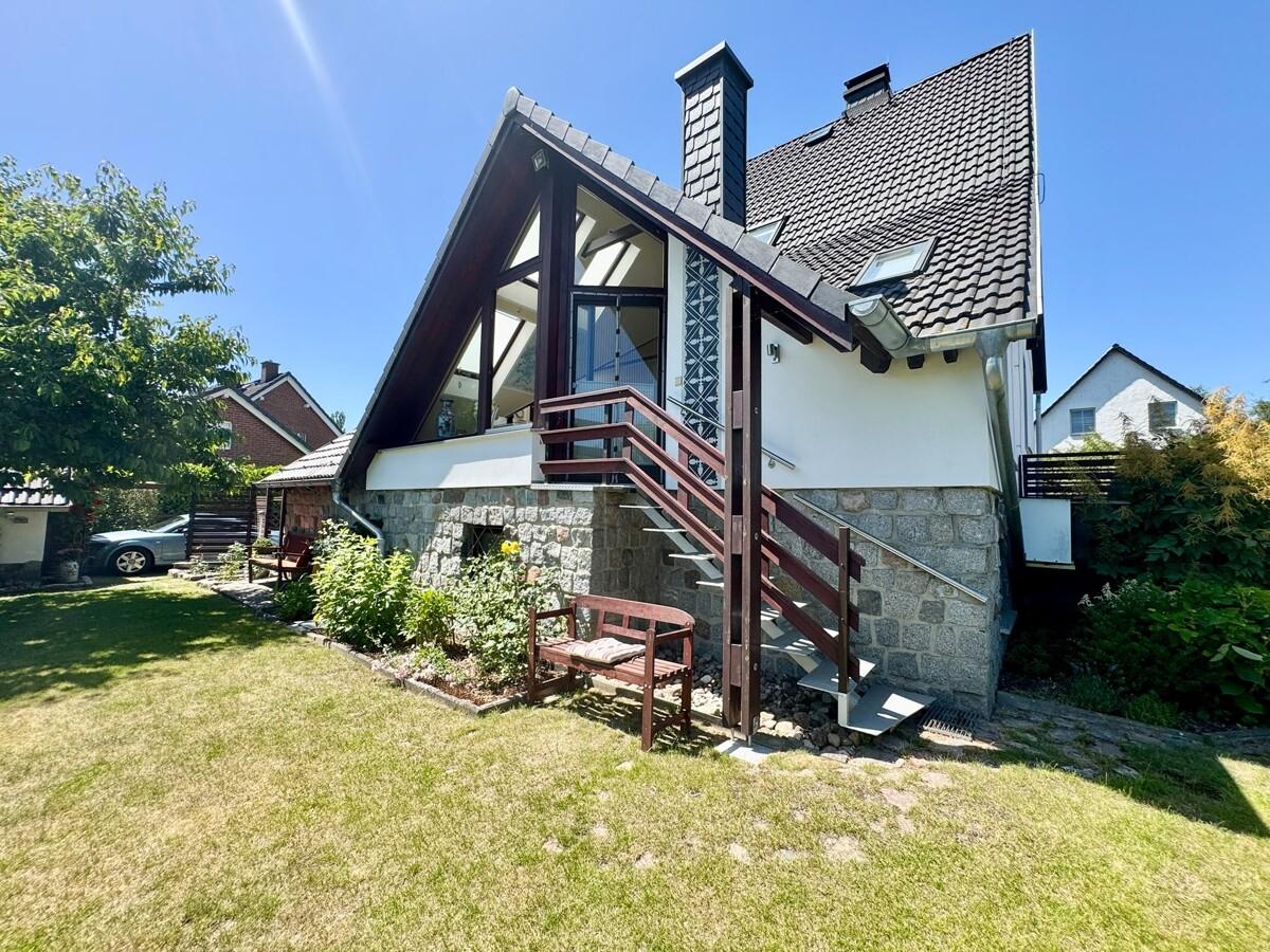 Hausansicht vom Grundstück