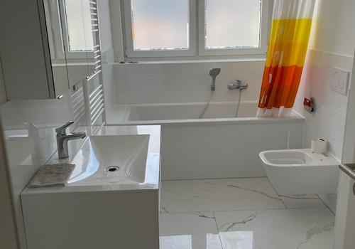 Tageslichtbad m. Badewanne